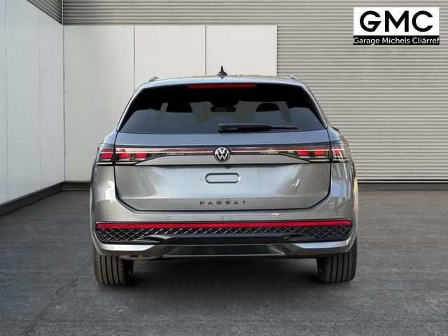 Volkswagen / Passat Variant / Grau / / / AHK+PANO+NAVI+Head-UP+Matrix-LED+ACC