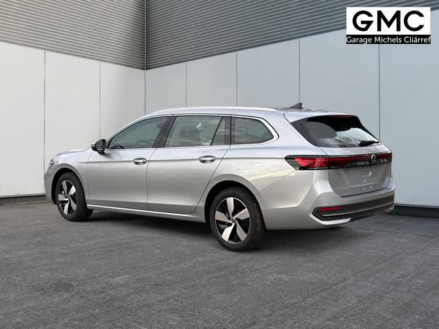 Volkswagen / Passat Variant / Silber / / / DSG+AHK+MASSAGE+NAVI+ACC+KAMERA+LED+17 ALU