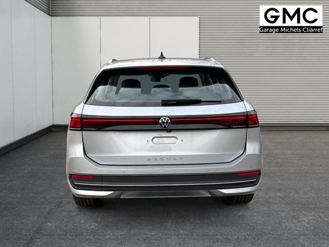 Volkswagen / Passat Variant / Silber / / / DSG+AHK+MASSAGE+NAVI+ACC+KAMERA+LED+17 ALU