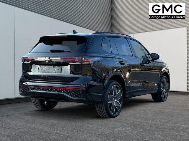 Volkswagen / Tiguan / Schwarz / / / 4 MOT+AHK+NAVI+PANORAMA+EL. HECK.+20 ALU