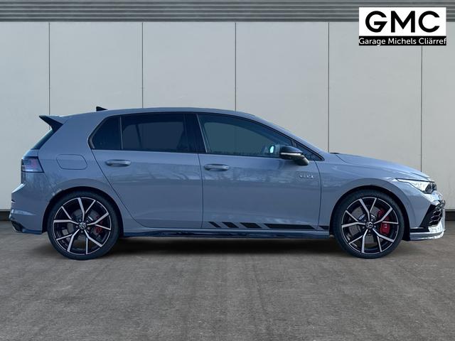 Volkswagen / Golf / Grau / / / PANO+MATRIX+HUD+HARMAN+NAVI+360 KAMERA+19 LM