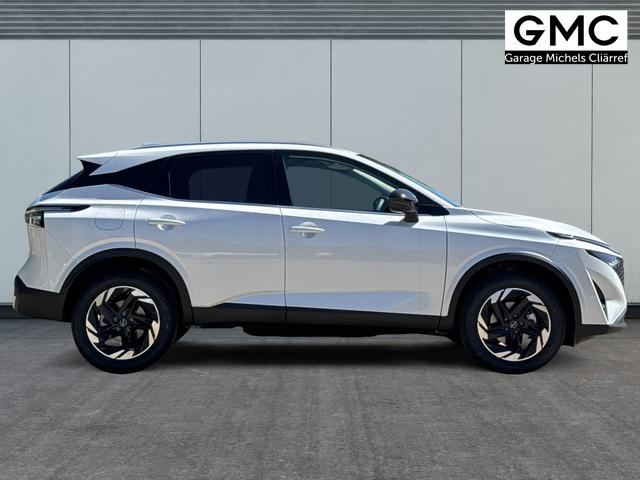 Nissan / Qashqai / Wei&szlig; / / / EL. HECKKL+HEAD-UP+KAMERA+ACC+PDC+SHZ+LED , Beispielbilder, ggf. teilweise mit Sonderausstattung