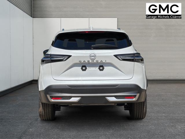 Nissan / Qashqai / Wei&szlig; / / / EL. HECKKL+HEAD-UP+KAMERA+ACC+PDC+SHZ+LED , Beispielbilder, ggf. teilweise mit Sonderausstattung