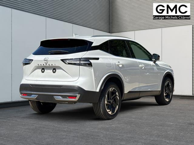 Nissan / Qashqai / Wei&szlig; / / / EL. HECKKL+HEAD-UP+KAMERA+ACC+PDC+SHZ+LED , Beispielbilder, ggf. teilweise mit Sonderausstattung