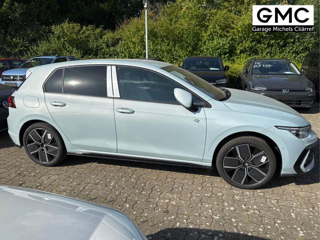 Volkswagen / Golf / Blau / / / LED-PLUS+ACC+SHZ+KEYLESS+KAMERA+18 ALU, Beispielbilder, ggf. teilweise mit Sonderausstattung