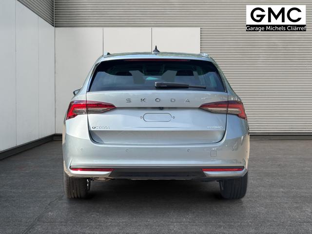 Skoda / Octavia Combi / Silber / / / ACC+AHK+eHK+KAM+PDC+LED+17ALU+SHZ