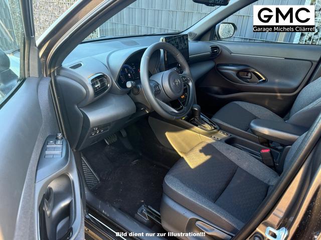 Toyota Yaris Cross 1.5 HEV Style Ash Grey Lager 