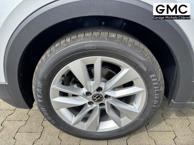 Volkswagen T-Cross LIFE 1.0 TSI 115PS DSG/AUTOMATIK, Silber-Metallic, Parksensoren v/h, Rückfahrkamera, Privacy-Glas, Sitzheizung, Climatronic, IQ LIGHT MATRIX-LED, Radio Ready2Discover+Wireless App-Connect, 17" Alu, KEYLESS, M-Lederlenkrad, Dachreling 