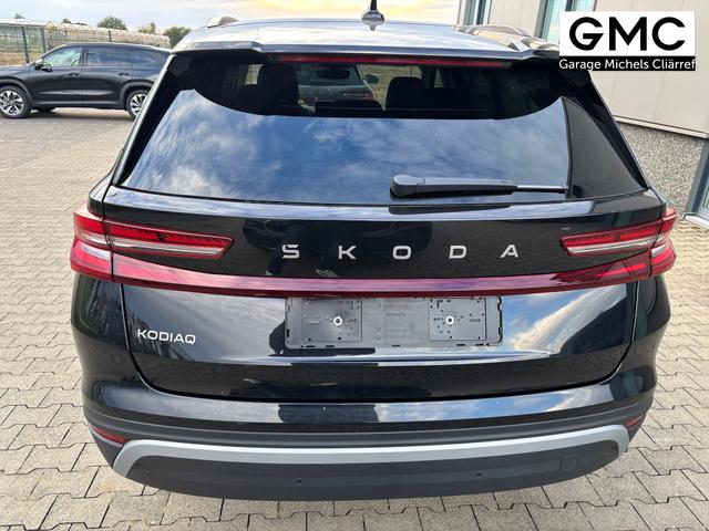 Skoda Kodiaq Selection 1.5 TSI mHEV 150PS DSG, 3J. Garantie, STANDHEIZUNG, 19" Alu, MATRIX-LED, NAVI 13", Alarm, Anhängerkupplung, Elektr. Heckklappe, ACC, 3Z-Climatronic, KESSY, Sitzheizung, Parksensoren v/h, Kamera, Fahrersitz elektr/Memory, Lederlenkrad beheizt, Virtual Coc 