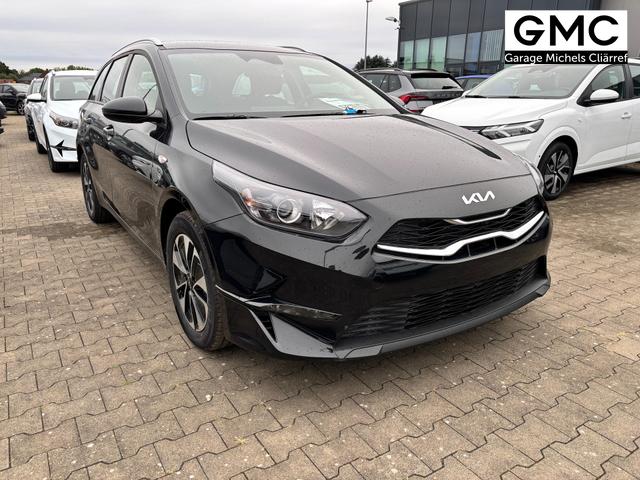 Kia Ceed Sportswagon Spin 1.5 T-GDI 140PS 7DCT (AUTOMATIKGETRIEBE), Schwarz-Metallic, 16" Alufelgen, Klimaanlage, Winter-Paket, Navigationssystem 10,25", Parksensoren hinten, Rückfahrkamera, Tempomat, Dachreling, Beheiztes Lederlenkrad, ZV mit Fernbedienung, Reserve-Notrad 