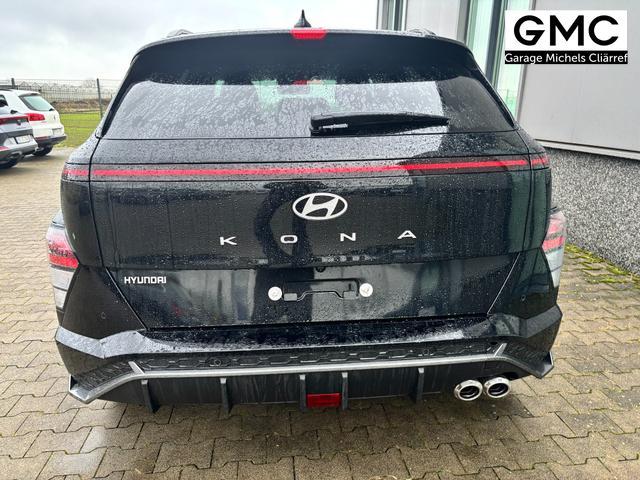 Hyundai KONA N Line 1.6 T-GDI 150PS, Schwarz-Metallic, 18" ALU, Privacy-Glas, Winter-Paket, 2-Zonen-Klimaautomatik, Dachreling, Lederlenkrad, Tempomat, NAVIGATION 12,3", Parksensoren vorrn/hinten, R&uuml;ckfahrkamera, Alarm, LED-Scheinwerfer, Smart Key, Armlehne vorn 
