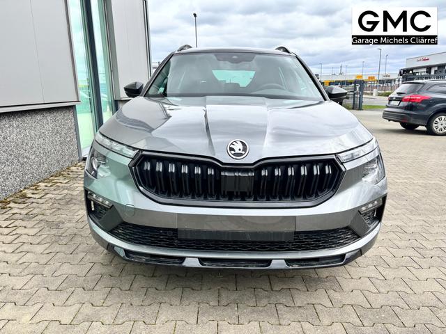 Skoda Kamiq Monte Carlo 1.0 TSI 115PS DSG, GRAU-MET/Dach schwarz, 18" ALU, AHK-VORBEREITUNG, Panoramadach, Matrix-LED, Parksensoren v/h, Kamera, Tempomat, Virtual Cockpit (8"!!), Kessy, Winter-Paket, Climatronic, Radio 8", SmartLink, NSW, Sport-M-Lederlenkrad beheizt, Dachreling 