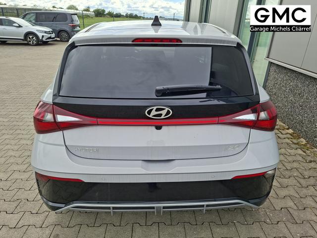 Hyundai i20 Family 1.0 T-GDI 90PS, NAVI 10,25", LUMEN-GREY METALLIC, Winter-Pack: Sitzheizung + Lenkradheizung, 16" ALU, Klimaautomatik, Privacy-Glas, Parksensoren hinten, R&uuml;ckfahrkamera, Tempomat, Lederlenkrad, Reserverad, Alarm, Armlehne, 4x elektr. Fensterheber 