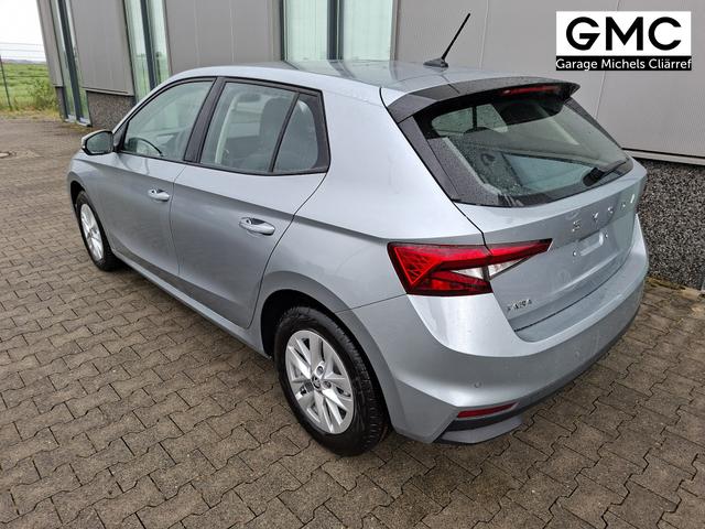 Skoda Fabia Extra Plus 1.0 TSI 116PS, 5 Jahre Garantie, SMOKEY-SILBER METALLIC, CLIMATRONIC, BEHEIZTE FRONTSCHEIBE, SITZHEIZUNG, M-Lederlenkrad BEHEIZT, 15" ALU, Parksensoren hinten, R&uuml;ckfahrkamera, Infotainment 8", Virtual Cockpit, Tempomat, NSW, Wireless SmartLink 
