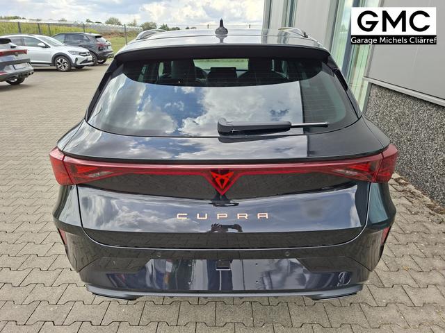 Cupra Leon Sportstourer Basis 1.5 eTSI 150PS DSG (AUTOMATIK), SCHWARZ, ANH&Auml;NGERKUPPLUNG, ELEKTR. HECKKLAPPE, KESSY, ALARM, R&Uuml;CKFAHRKAMERA, 18" Alu, Sitzheizung, M-Lederlenkrad beheizt, Parksensoren vorne und hinten, Adaptiver Tempomat, 3-Zonen-Climatronic, Radio 12,9" + Full Link 