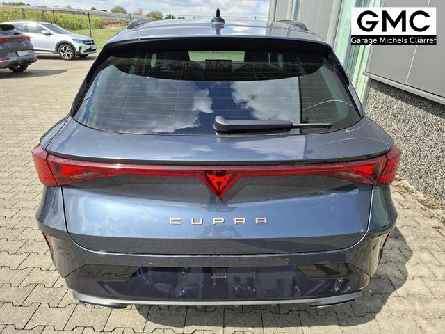 Cupra Leon Sportstourer Basis 1.5 eTSI 150PS DSG (AUTOMATIK), GRAU-MET, ANH&Auml;NGERKUPPLUNG, ELEKTR. HECKKLAPPE, KESSY, ALARM, R&Uuml;CKFAHRKAMERA, 18" Alu, Sitzheizung, M-Lederlenkrad beheizt, Parksensoren vorne und hinten, Adaptiver Tempomat, 3-Zonen-Climatronic, Radio 12,9" + Full Link 