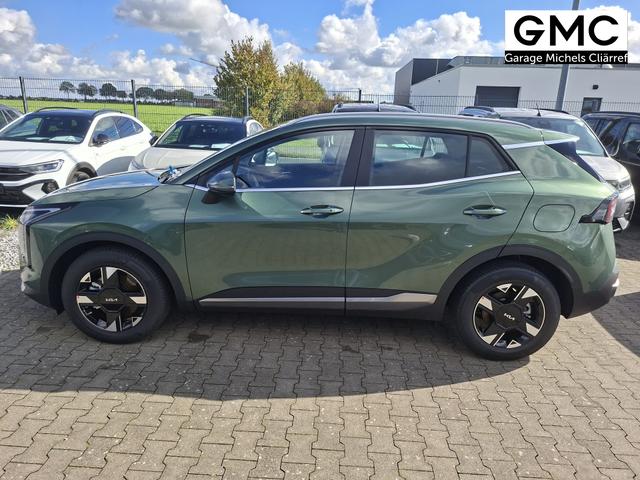 Kia Sportage Silver 1.6 T-GDI 150PS AUTOMATIK, Experience-Green METALLIC, 2-Zonen-Klimaautomatik, Navigation 12,3", Parksensoren vorn/hinten, R&uuml;ckfahrkamera, 17" Alufelgen, Winterpaket/Sitzheizung vorne, Beheiztes Lederlenkrad, ACC Tempomat, Alarm, Dachreling Chrom 