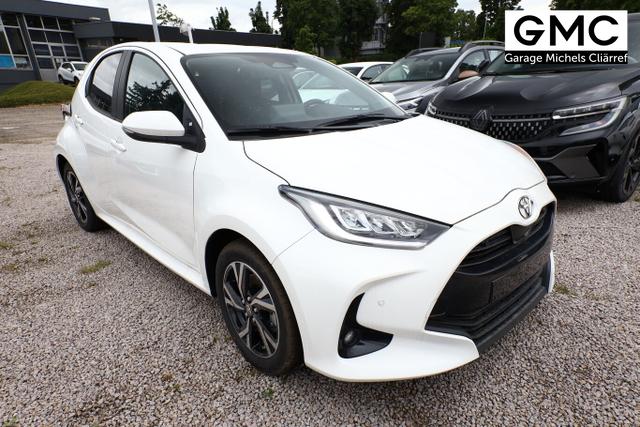 Toyota Yaris LED DigiC Privacy ACC Kam 16"LM CarPlay 