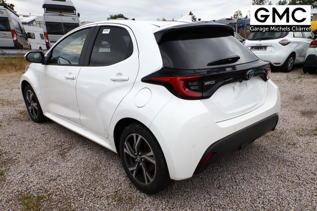 Toyota Yaris LED DigiC Privacy ACC Kam 16"LM CarPlay 