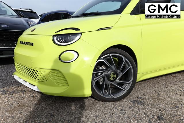 Abarth 500e Turismo 42 kWh LED Pano Nav JBL SHZ Kam PDC 