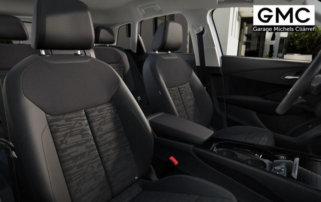 Audi Q3 Intense Tech LED+ KlimaP MMI+ Keyl PrivG 17Z eHK PDC 