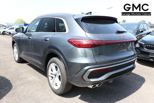 Audi Q5 S line TDI 204 Tech Pano PrivG VirCo+ eHK 19Z 