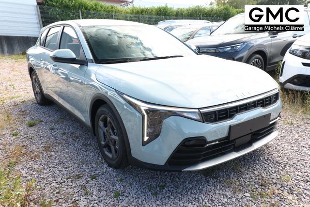 Kia K4 MT SHZ ACC Nav LED Kam Keyl 2xPDC LM16 CarPl 
