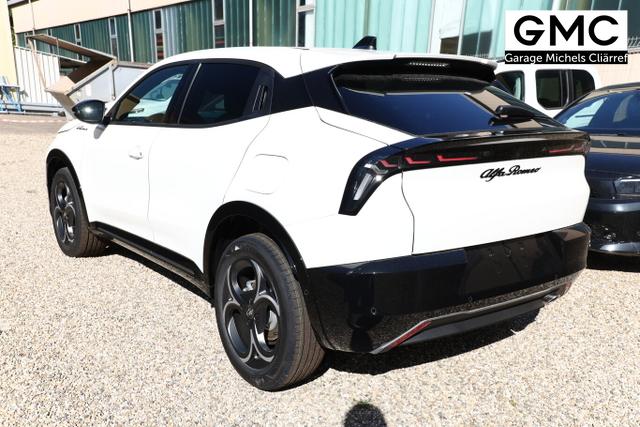 Alfa Romeo Junior SPORT SPECIALE Ibrida Q4 TechP 18"LM Navi 
