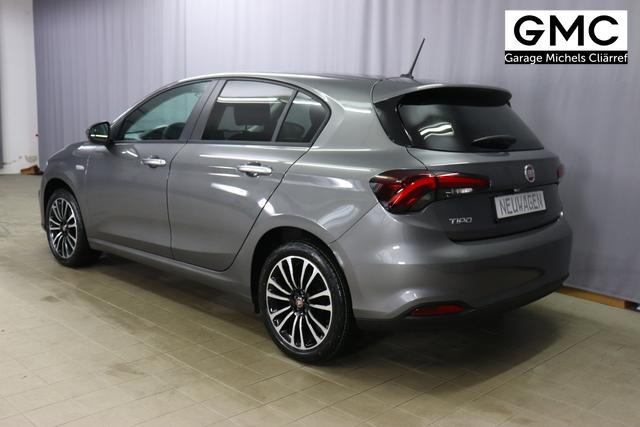 Tipo 5-Türer MY22 TIPO 5-Türer City Life 1.0 74kW (100PS)695 - Colosseo Grau 645 - Stoff Schwarz "316 Rückfahrkamera mit dynamischen Führungslinien 3A4 Sicherheits-Plus-Paket 3A5 Convenience Plus-Paket 3B4 Style-Paket 452 Sitzheizung vorn 5DR Colosseo Grau ja laut RE 21.10 fb 7QC Uconnect™ NAV Navigationssystem und digitalem Audioempfang DAB+"