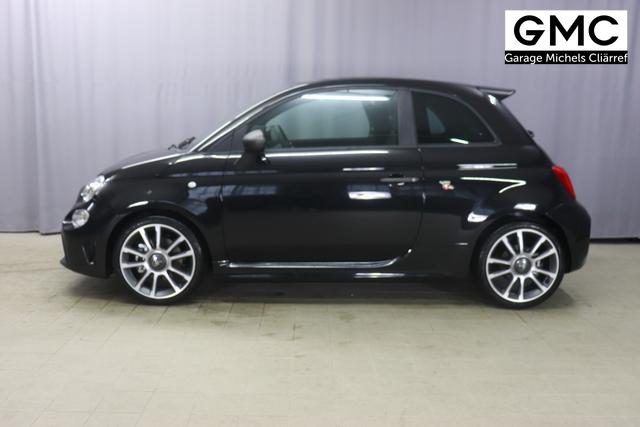 595 & 695 MY23 595 1.4 T-Jet 121 kW (165 PS) MT 876 - Scorpione Schwarz 557 - Integral-Sportsitze Leder Schwarz "3L3 Komfort-Paket: Bi-Xenon Scheinwerfer, Beats® Audio Soundsystem 3L4 Tech-Paket 5CE Scorpione Schwarz 9SV, Gutschrift Mopar BMC Sportluftfilter und Tankdeckel aus Aluminium A67 Linea Turismo"