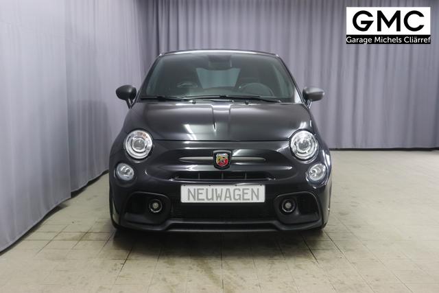 595 & 695 MY23 595 1.4 T-Jet 121 kW (165 PS) MT 876 - Scorpione Schwarz 557 - Integral-Sportsitze Leder Schwarz "3L3 Komfort-Paket: Bi-Xenon Scheinwerfer, Beats® Audio Soundsystem 3L4 Tech-Paket 5CE Scorpione Schwarz 9SV, Gutschrift Mopar BMC Sportluftfilter und Tankdeckel aus Aluminium A67 Linea Turismo"