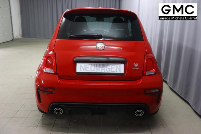 595 & 695 MY23 595 1.4 T-Jet 121 kW (165 PS) MT 111 - Passione Rot 557 - Integral-Sportsitze Leder Schwarz "3L3 Komfort-Paket: Bi-Xenon Scheinwerfer, Beats® Audio Soundsystem 3L4 Tech-Paket 5CJ Passione Rot 9SV, Gutschrift Mopar BMC Sportluftfilter und Tankdeckel aus Aluminium A67 Linea Turismo"