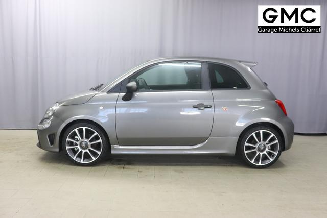 595 & 695 MY23 595 1.4 T-Jet 121 kW (165 PS) MT 695 - Record Grau 557 - Integral-Sportsitze Leder Schwarz "3L3 Komfort-Paket: Bi-Xenon Scheinwerfer, Beats® Audio Soundsystem 3L4 Tech-Paket 5DP Record Grau 9SV, Gutschrift Mopar BMC Sportluftfilter und Tankdeckel aus Aluminium A67 Linea Turismo"