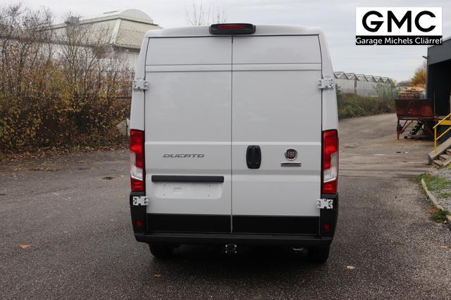 Fiat Professional Ducato series 9 35 L4H2 Kawa verblecht 140 MJT Euro-6D-Final MT 549 - Ducato Wei&szlig; "076 Sitzbezug Schwarz mit Ducato-Logo auf Kopfst&uuml;tze" "502 Beifahrerairbag f&uuml;r Beifahrerdoppelsitz 5W3 Paket ""Techno Nav"" 5W6 Paket ""Visibility"" 5YJ Paket ""City"" 619 Heckfl&uuml;gelt&uuml;ren 260 Grad &Ouml;ffnung (Bei Auswahl Opt. 619 i.V.m. 519.muss Opt. 029 mitbestellt werd 6JA Starre Anh&auml;ngerkupplung 835 Ablagefach im Dach (Serie bei Maxi 40 + Doka) 92P Kraftstofftank 75 Liter JKU 230-Volt-Steckdose an der Mittelkonsole 077 verst&auml;rkte Federn hinten SERIE"