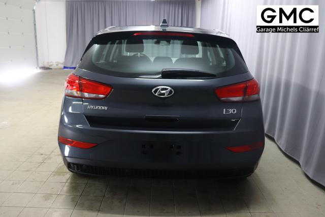 Hyundai i30 FL 1.0 T-GDi 7DCT Comfort CP MY23 88kW 48V Dark Knight 