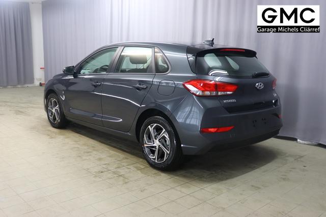 Hyundai i30 FL 1.0 T-GDi 7DCT Comfort CP MY23 88kW 48V Dark Knight 