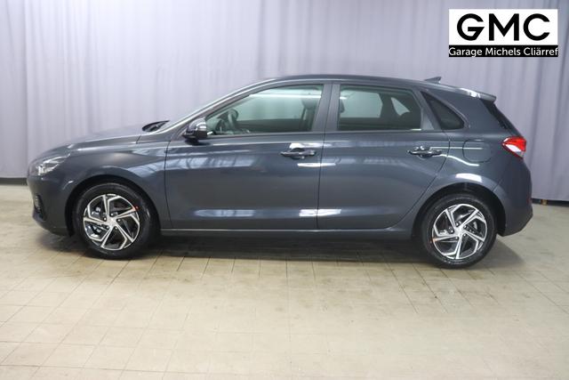 Hyundai i30 FL 1.0 T-GDi 7DCT Comfort CP MY23 88kW 48V Dark Knight 