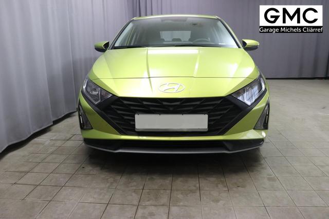Hyundai i20 Comfort 1.2 58 kW (79 PS) Klimaanlage, Navigationssystem, Radio mit DAB, Apple CarPlay & Android Auto, Rückfahrkamera, Einparkhilfe hinten, Lichtsensor, Spurhalteassistent, Fernlichtassistent, Verkehrszeichenassistent uvm. 