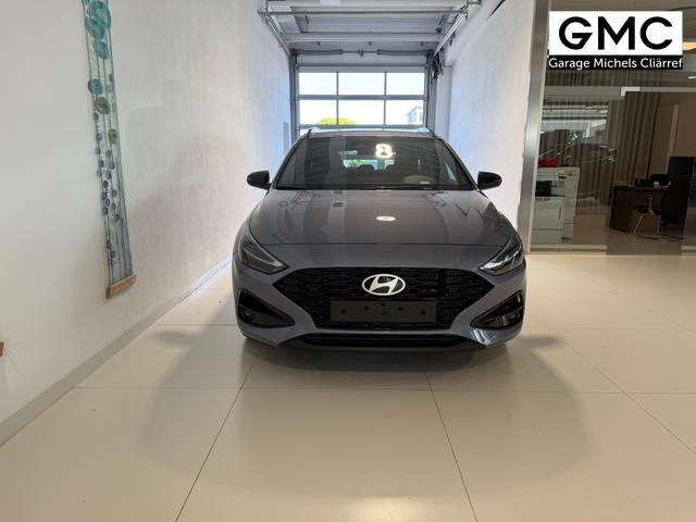 Hyundai i30, Beispielbilder, ggf. teilweise mit Sonderausstattung