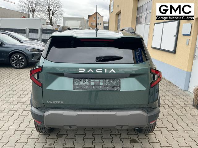 Dacia / Duster / Gr&uuml;n / Journey / Green Cedre / , Beispielbilder, ggf. teilweise mit Sonderausstattung