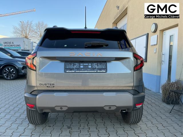 Dacia / Duster / Grau / Extreme / Grey Schiste Metalic / , Beispielbilder, ggf. teilweise mit Sonderausstattung