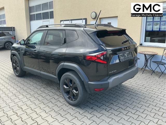 Dacia / Duster / Schwarz / Extreme / Black Nacre / , Beispielbilder, ggf. teilweise mit Sonderausstattung