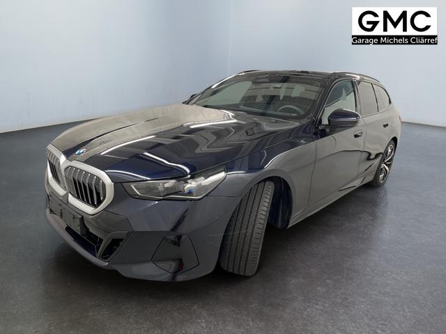 BMW 5er Touring 520i M-Sport 190PS/140kW Steptronic +AHK +20" +MSportpaket +MSportfahrwerk +DrivingAssistantPlus +AdaptiveLED +HarmanKardon +DigitalKey +ParkAssist +Sitzhzg +WirelessCharging +Sonnenschutzverglasung +ShadowLine 