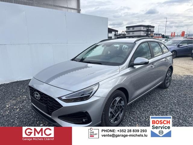 Hyundai i30 Kombi - STYLE NAVI SHZ RFK PDC v+h