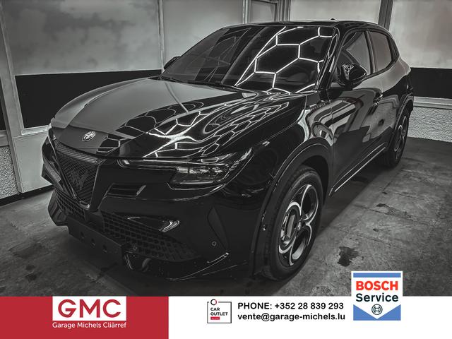 Alfa Romeo Junior - SPORT SPECIALE DCT ACC MATRIX NAVI KEYLESS