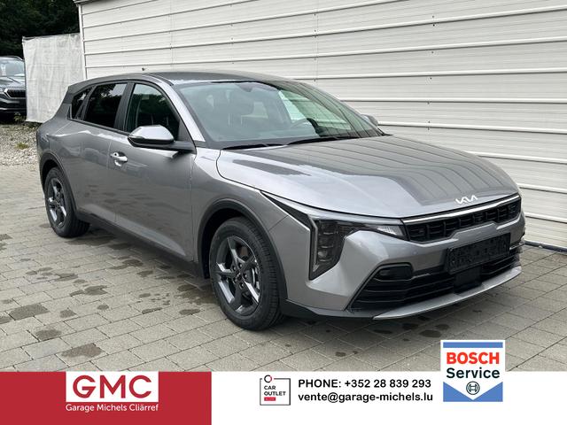 Kia K4 - Gold 1.6 T-GDi DCT Android Auto*Navi*Totwinkel*SHZ*Kamera*PrivacyGlas*ACC*Keyless*2Z Klimaauto*