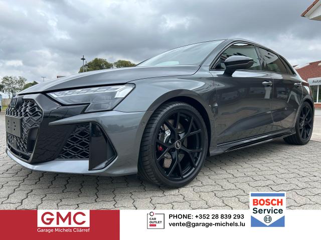 Audi RS3 - Sportback 2.5 TFSI Quattro S tronic / Schalensitze
