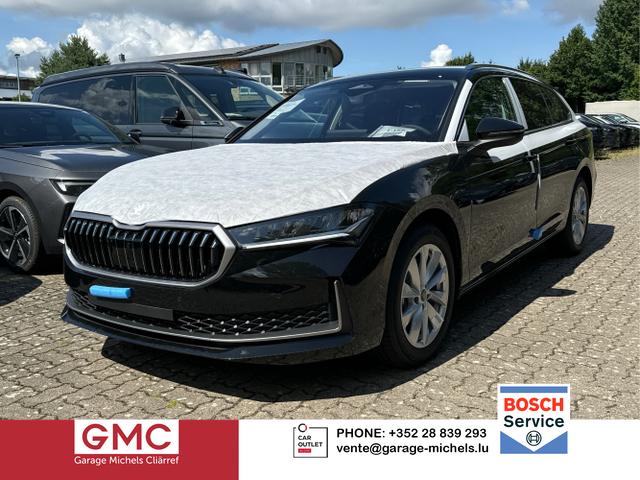 Skoda Superb Combi - Selection DSG+4WD+AHK+NAVI+EL. HECKKL.+SHZ V+H