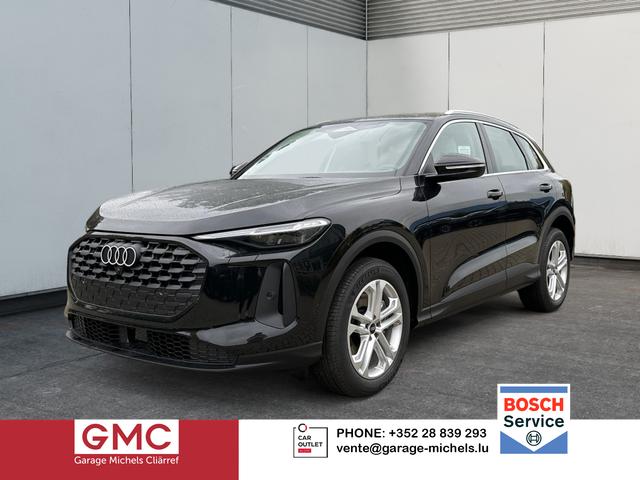 Audi Q5 - Basis quattro+AHK+ACC+RFK+19"ALU+NAVI