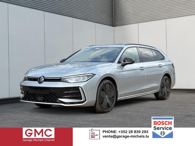 Volkswagen Passat Variant - R-Line Edition Plus LEDER+PANO+AHK+MATRIX+eHK+360 KAM+NAVI+HUD